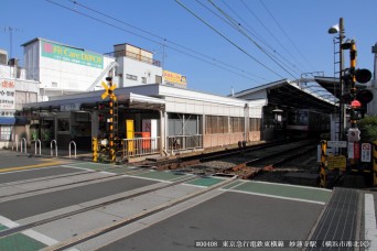 妙蓮寺駅