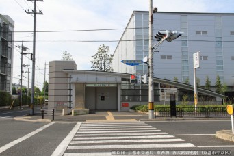 西大路御池駅