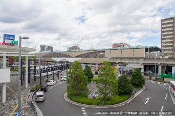 越谷駅